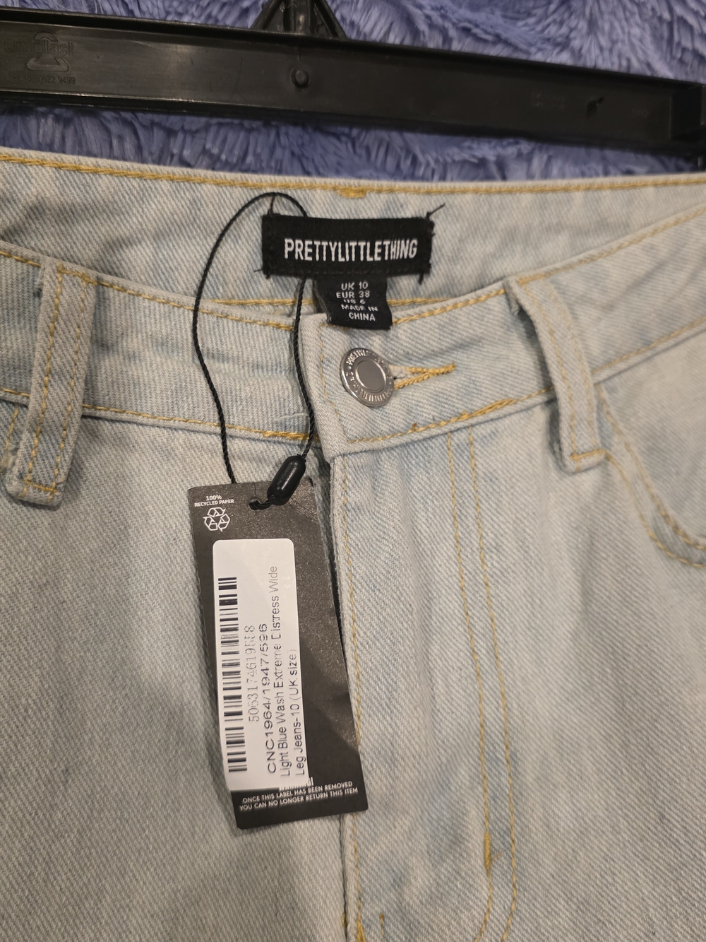 PrettyLittleThing Light Blue Distressed Boyfriend Jeans - Picture 5 of 5
